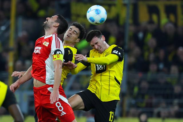 柏林赫塔逆转多特蒙德，赢得关键胜利