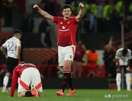 曼联中卫出色防守，帮助国家队取得胜利晋级