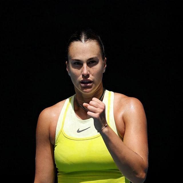 网坛豪强遭遇困境，卫冕之路岌岌可危