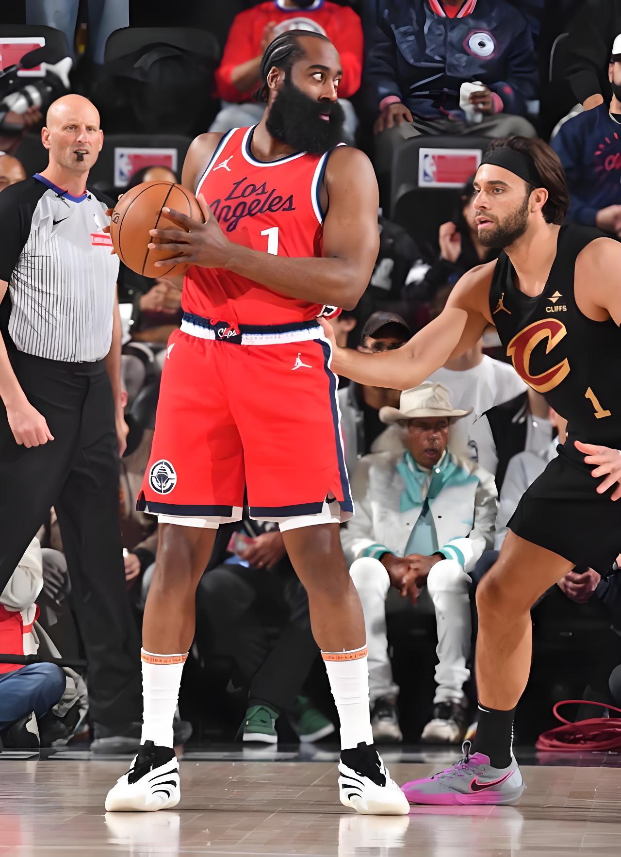 开云体育登录-关于快船主帅谈莱昂纳德：不只是得分手的信息