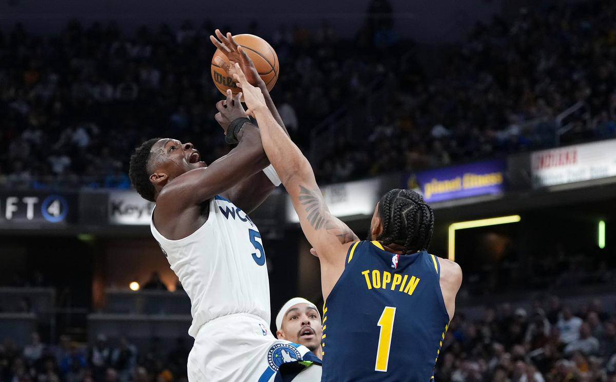 灰熊球员发挥稳定！带领球队获胜，迈向胜利的简单介绍