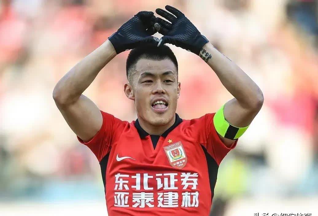 华夏球员入选替补，助球队整体作战