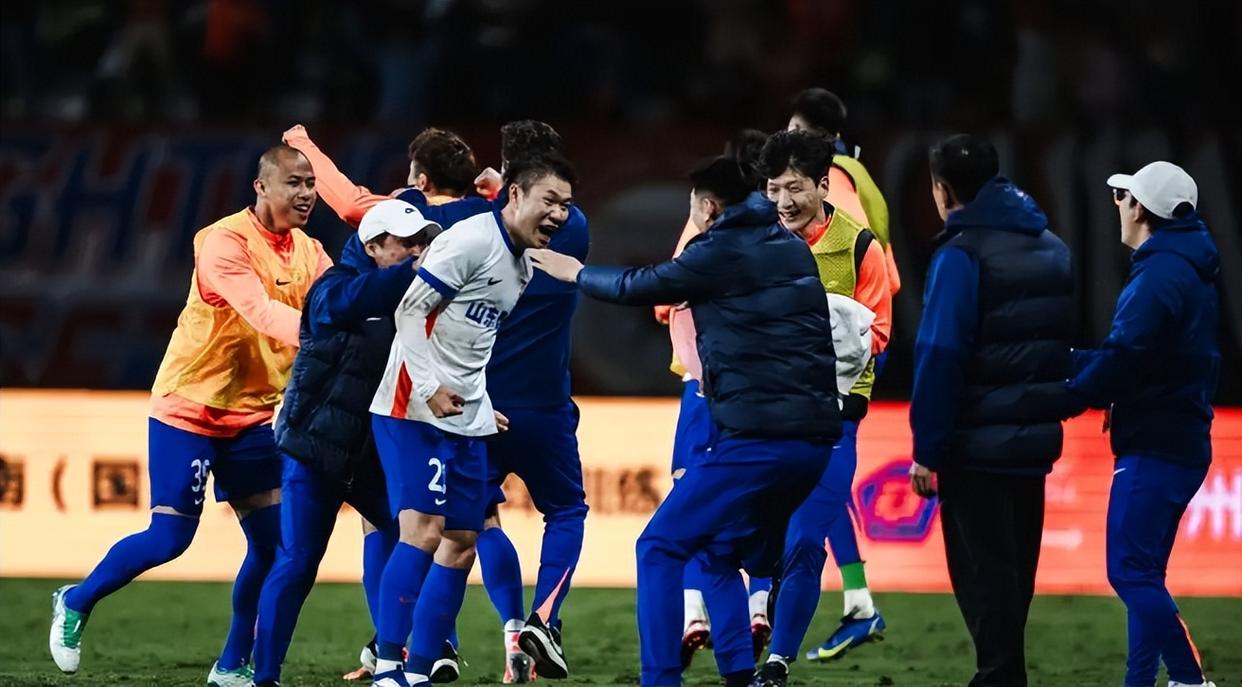 开云体育链接-天津泰达主场惨败山东鲁能，降入降级区的简单介绍