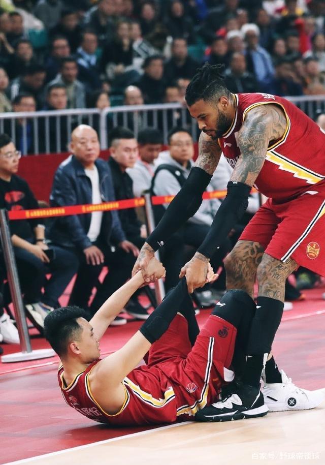 山西队凭借团结合作，轻松获胜！