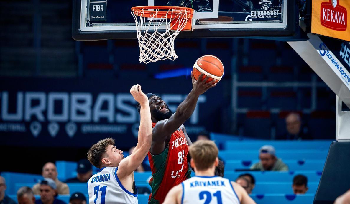 开云体育中国官网-乌克兰男篮逆袭夺冠，捷克队遭遇挫败