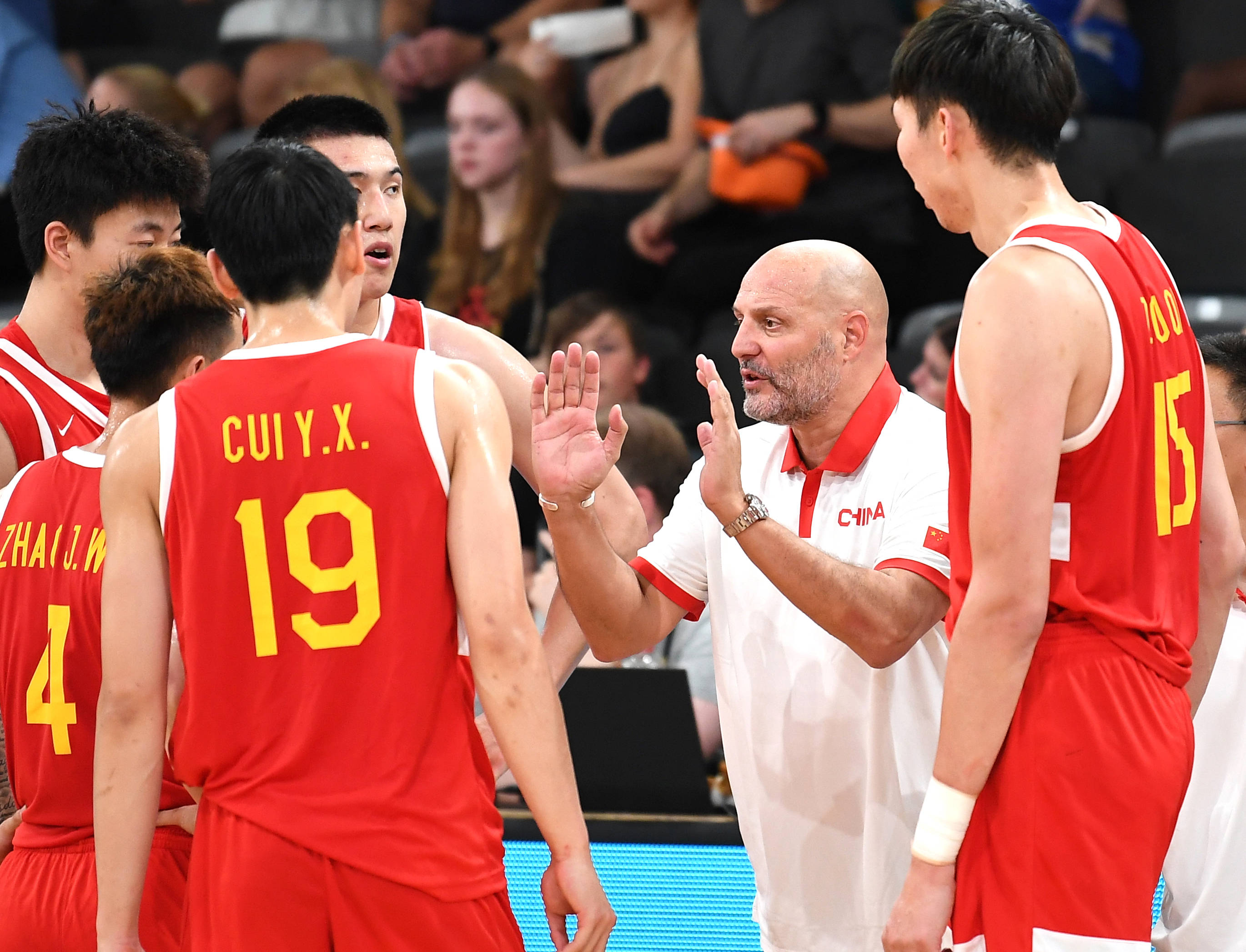 福州黄龙队员实力出众，战胜对手取胜